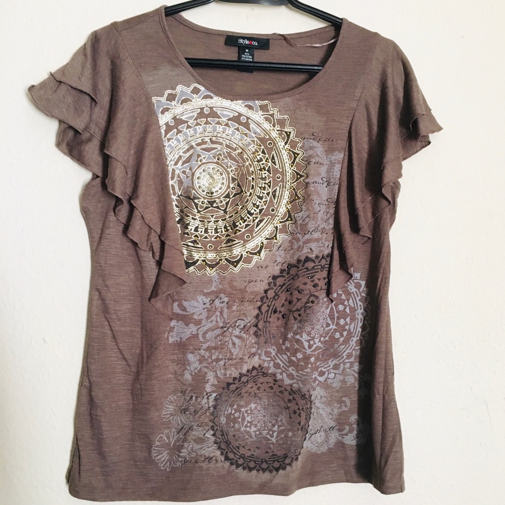 Women’s top M sized !